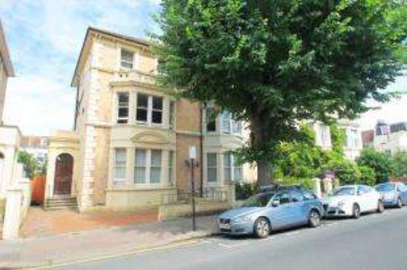 6&nbsp;Bedroom&nbsp;Semi-Detac...